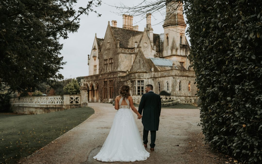 Manor By The Lake: Venues for Luxury Weddings in The Cotswolds