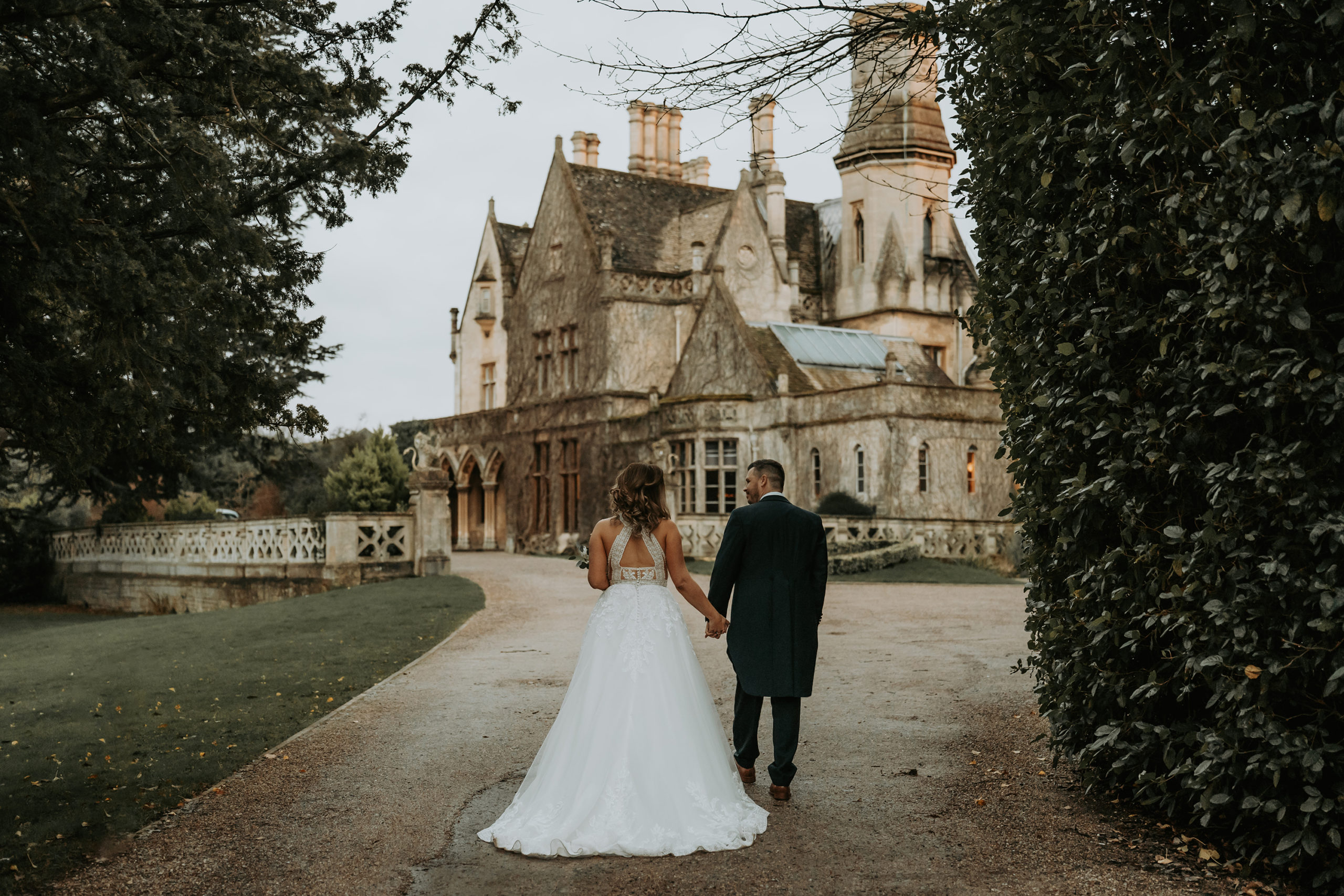 wedding couple at Manor by The Lake