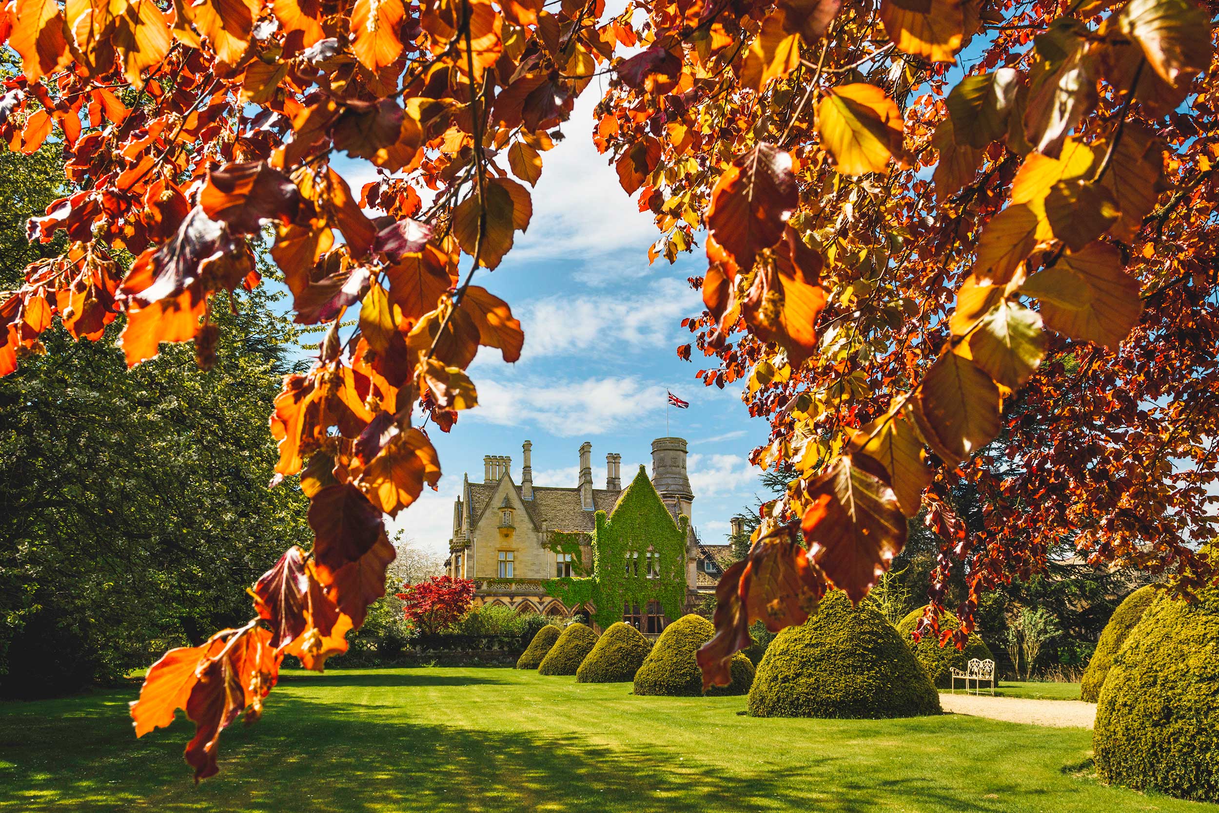 Luxury Cotswolds wedding venue offering exclusivity, elegance and stunning spaces for unforgettable celebrations.